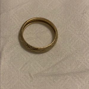 Gold ring